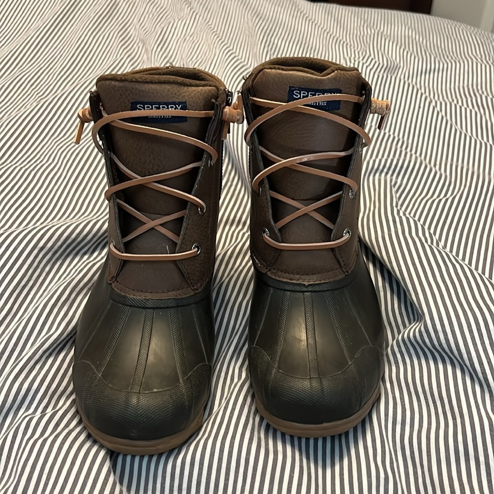 Sperry duck boots. Women’s size 8